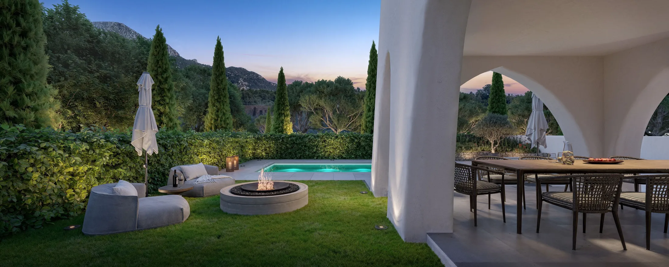Marbella villa rear pool area